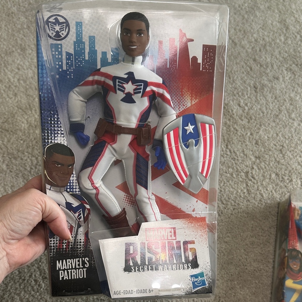 Hasbro Marvel Rising Patriot Figure with Shield